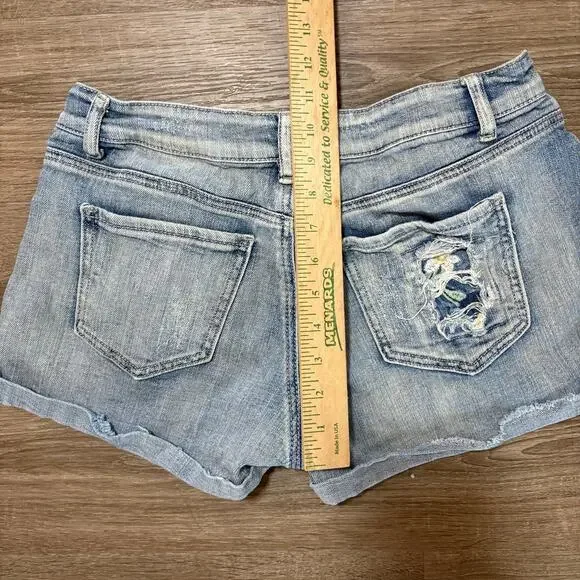 Hippie Laundry Mid Rise Embroidered Denim Shorts Size 30 Boho Festival - Picture 7 of 9